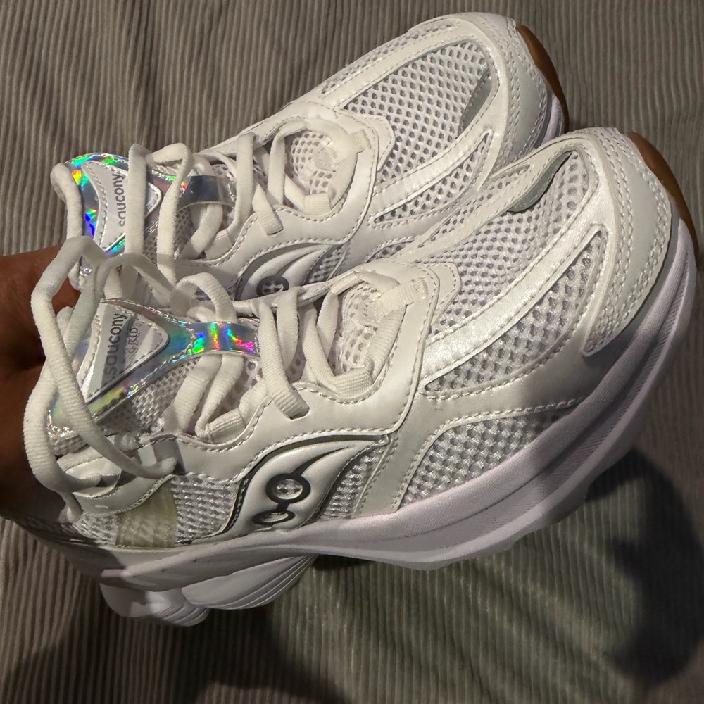 Saucony Unisex White Mesh Sneakers with Iridescent Accents